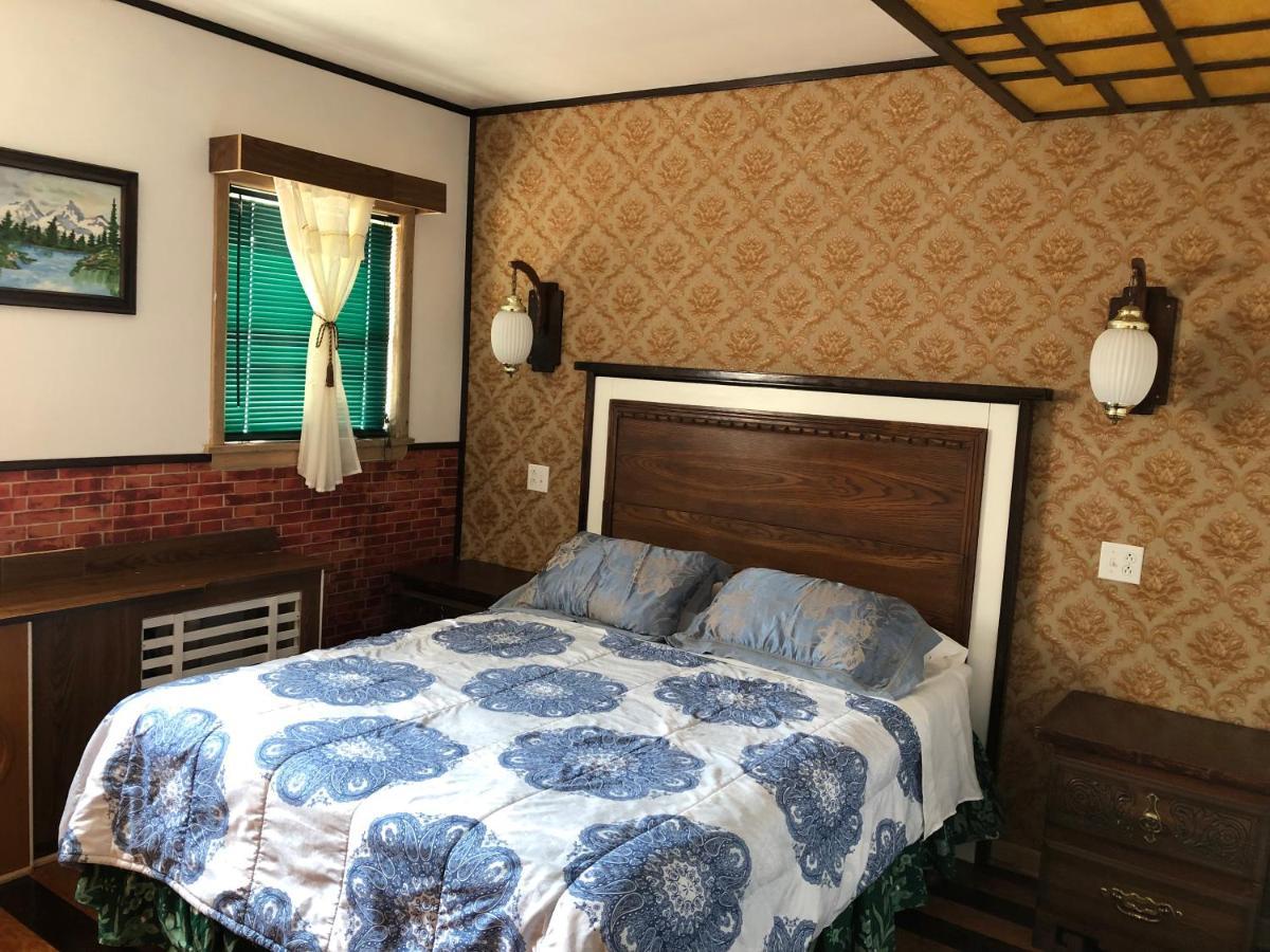 Heritage Place Hotel Gravelbourg Extérieur photo